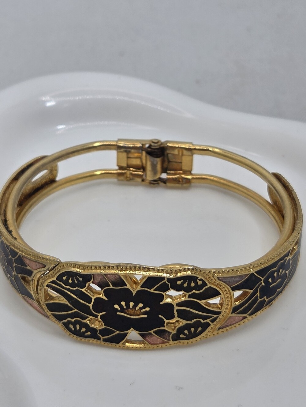🌸 Vintage Gold Tone Cloisonné Floral Hinged Bangle Bracelet 🌸